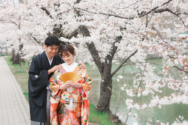 桜の季節の松本城和装前撮り